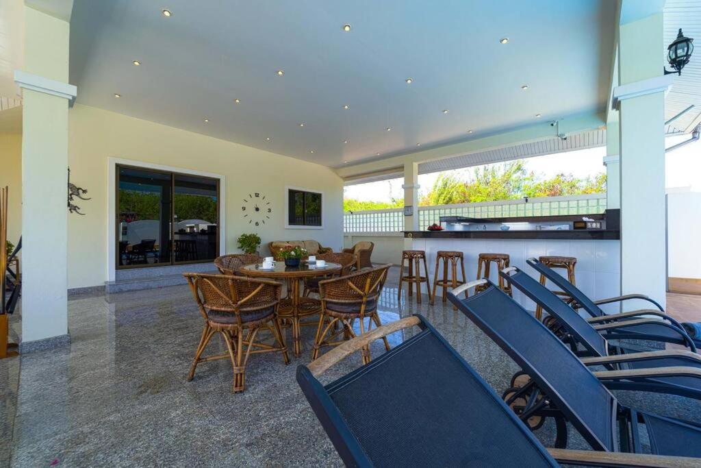 Villa Private 3 Bedroom Pool Pv7 HHQ